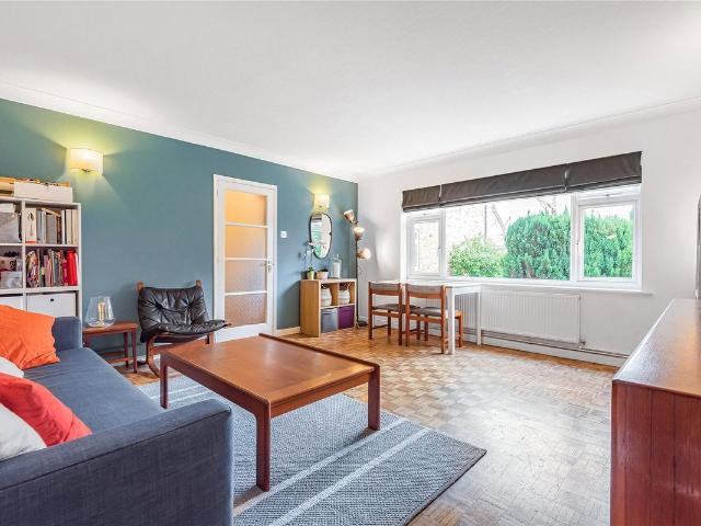 Broad Lane, Hampton TW12, 2 bed flat to rent, £1,800 pcm | PrimeLocation