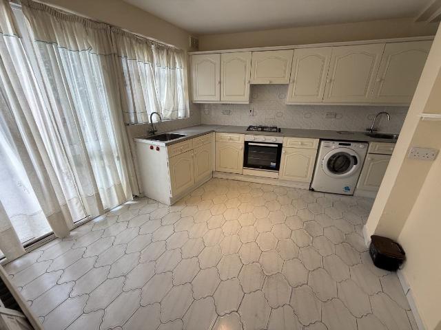 Broad Lane, Tottenham N15, 5 bed property to rent, £3,300 pcm | PrimeLocation