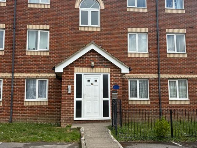 Broad Oak Close, Eastbourne BN23, 2 bed flat to rent, £1,000 pcm | PrimeLocation