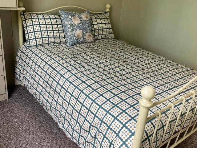 Broad Road, Birmingham B27 1 bed flat to rent £1,250 pcm £288 pw