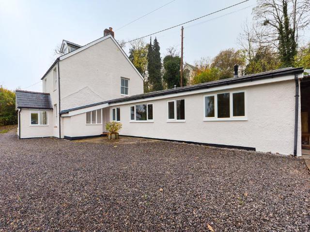 Broad Rock House, Woodcroft, Chepstow 4 bed detached house to rent £1,950 pcm £450 pw
