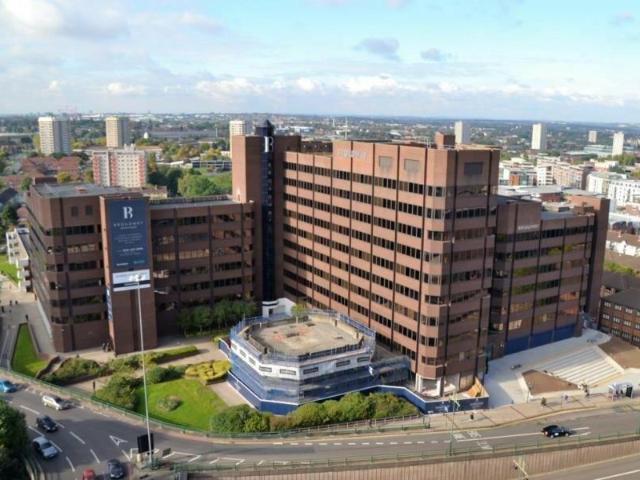 Broad Street, Birmingham, West. 1 bed flat to rent £800 pcm £185 pw