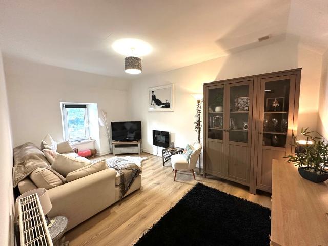 Broad Street, Denny FK6, 1 bed flat to rent, £650 pcm | PrimeLocation
