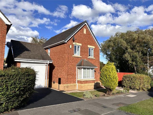 Broadmeadows Close, Swalwell, Tyne. 3 bed detached house to rent £1,400 pcm £323 pw