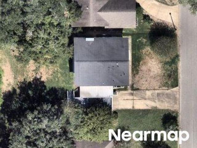 Broadmoor Dr