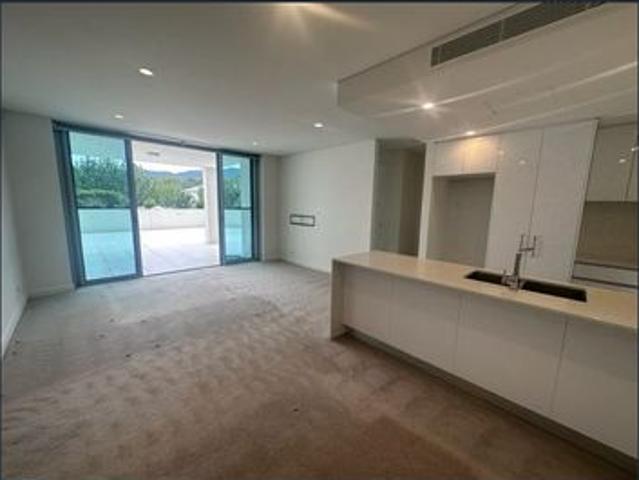 BROADBEACH APARTMENTS