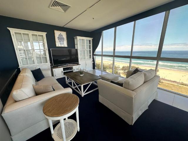 Broadbeach Beachfront Fully Furnished 2 Bedroom Apartment