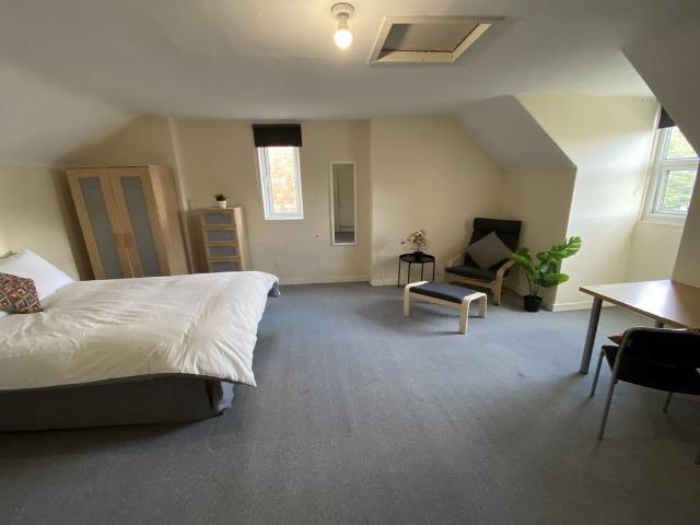 Broadgate, Beeston NG9, 5 bed shared accommodation to rent, £438 pcm | PrimeLocation
