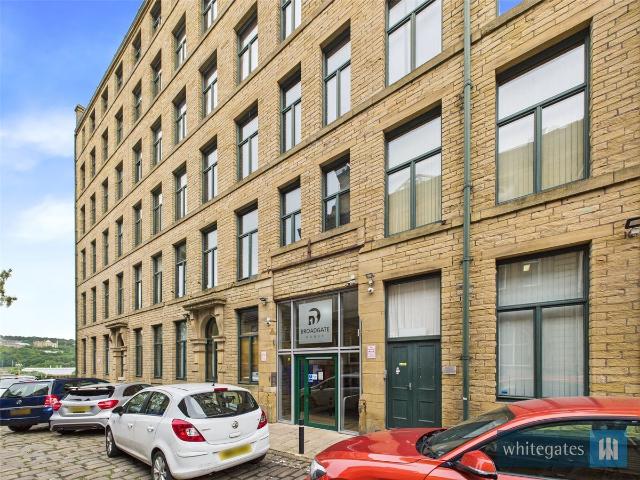 Broadgate House, 2 Broad Street, Bradford, West Yorkshire BD1, 2 bed flat to rent, £725 pcm | PrimeLocation