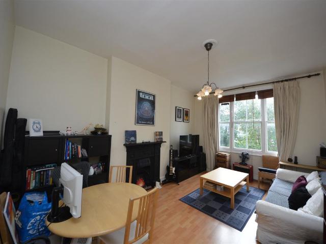 Broadhurst Gardens, South Hampstead NW6, 1 bed flat to rent, £2,000 pcm | PrimeLocation