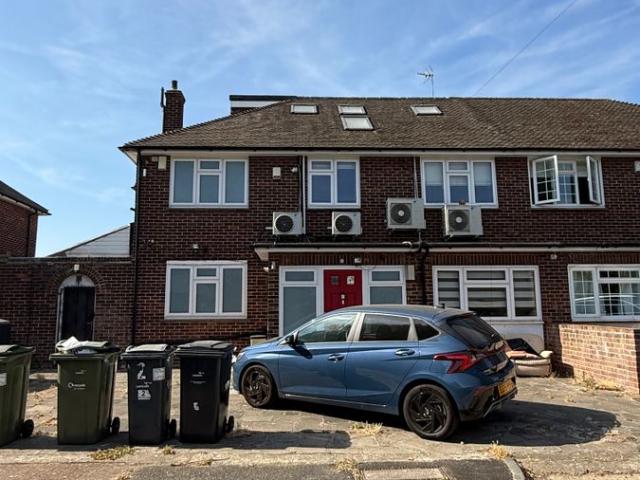 Broadlands Close, London SW16, 6 bed detached house to rent, £4,400 pcm | PrimeLocation
