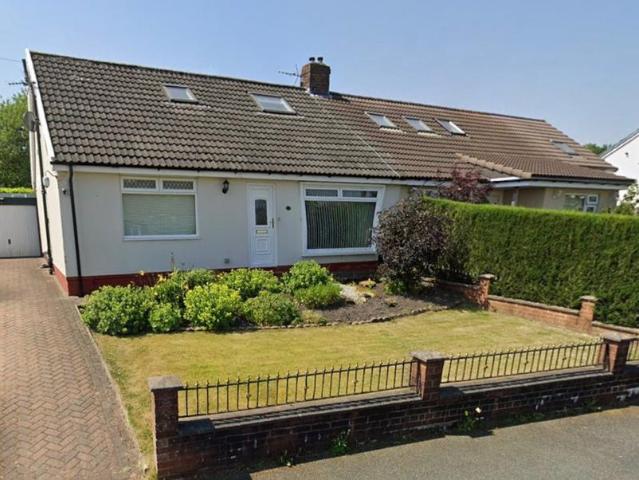 Broadley Grove, HALIFAX 3 bed semi detached house to rent £1,300 pcm £300 pw