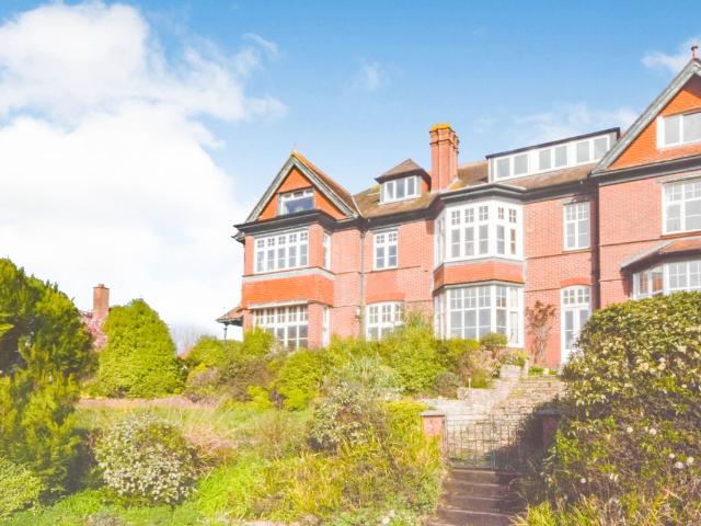 Broadparks Close, Pinhoe, Exeter EX4, 2 bed flat to rent, £1,150 pcm | PrimeLocation