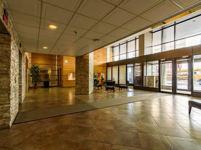 Broadview Manor Studio Apartment for Rent at 120 Donald St, Winnipeg, MB R3C 4G2 Downtown Winnipeg