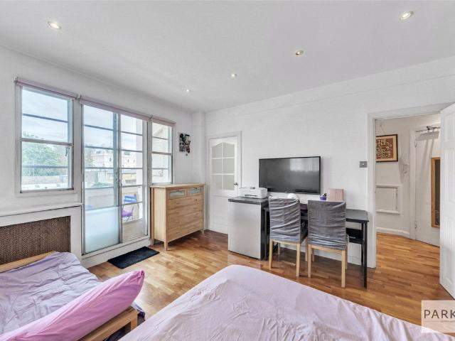 Broadwalk Court, Palace Gardens Terrace, Kensington, London W8, Studio to rent, £1,750 pcm | PrimeLocation