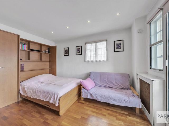 Broadwalk Court, Palace Gardens Terrace, Kensington, London W8, Studio to rent, £1,750 pcm | PrimeLocation