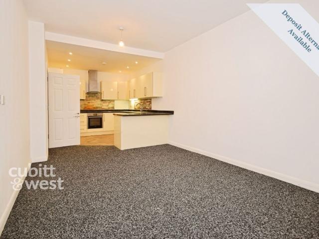 Broadwalk, Crawley RH10, 1 bed flat to rent, £1,250 pcm | PrimeLocation