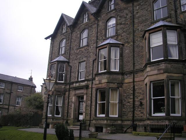 Broadwalk, Buxton SK17, 2 bed flat to rent, £995 pcm | PrimeLocation