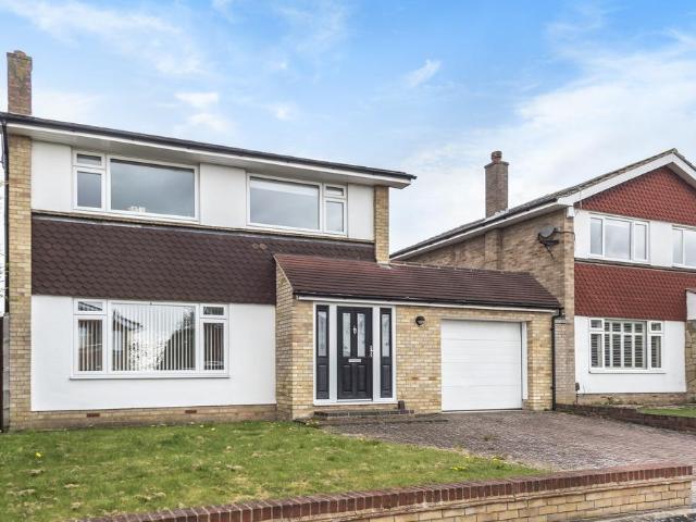 Broadwalk, Orpington, BR6 3 bed detached house to rent £2,600 pcm £600 pw