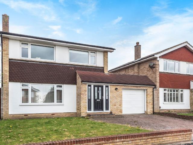 Broadwalk, Orpington BR6, 3 bed detached house to rent, £2,600 pcm | PrimeLocation