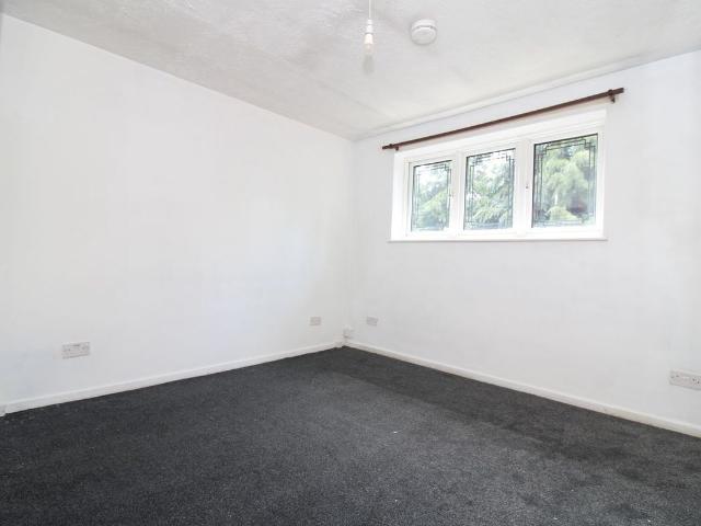Broadwater Crescent, Stevenage SG2, 5 bed semi detached house to rent, £2,100 pcm | PrimeLocation