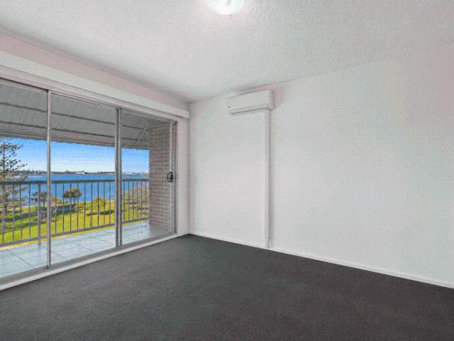 BROADWATER LIVING WITH STUNNING WATER VIEWS