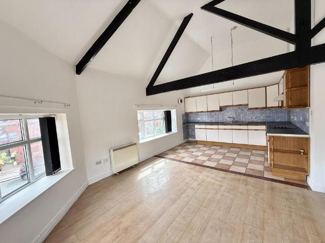 Broadway West, Walsall, WS1 2 bed maisonette to rent £875 pcm £202 pw