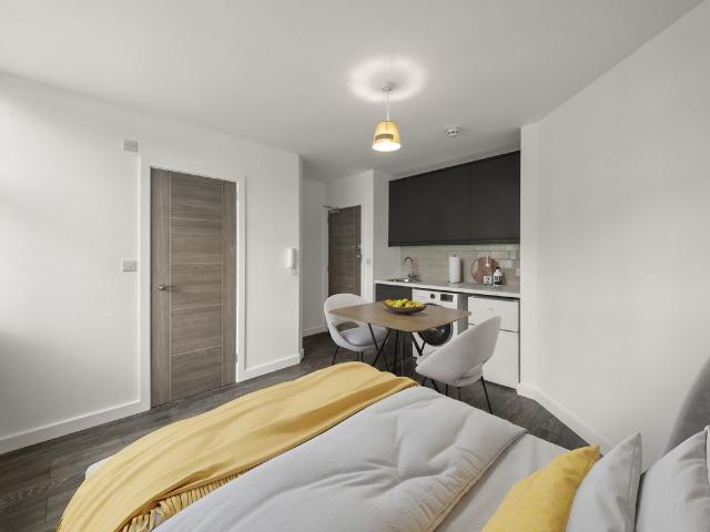 Broadway Buildings, Boston Road W7, Studio to rent, £1,100 pcm | PrimeLocation