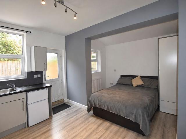 Broadway, City Centre, Peterborough PE1, Studio to rent, £800 pcm | PrimeLocation