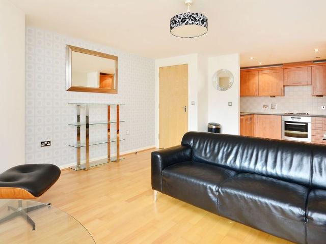 Broadway, Ealing, London W13, 2 bed flat to rent, £2,350 pcm | PrimeLocation