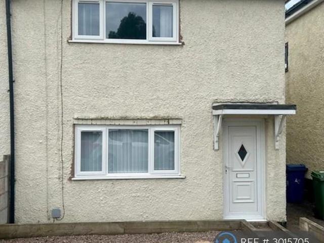 Broadway, Hednesford, Cannock, WS12 3 bed semi detached house to rent £1,200 pcm £277 pw