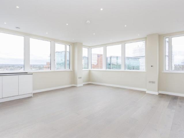 Broadway House, Bromley South, BR1 2 bed apartment to rent £2,200 pcm £508 pw