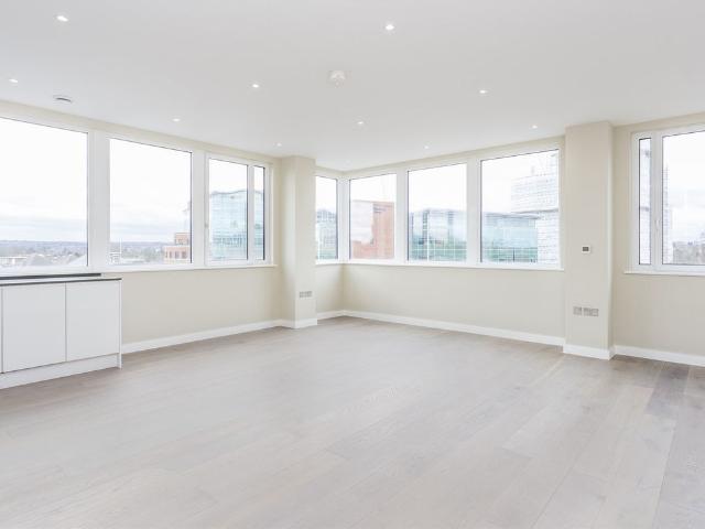 Broadway House, Bromley South BR1, 2 bed flat to rent, £2,100 pcm | PrimeLocation