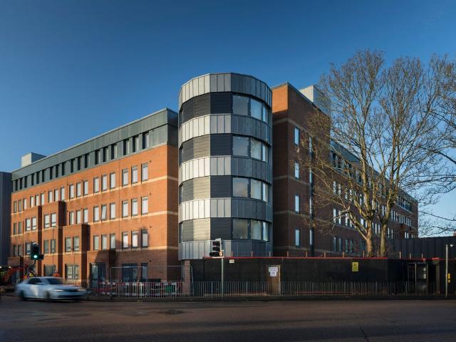 Broadway, Peterborough PE1, 1 bed flat to rent, £895 pcm | PrimeLocation