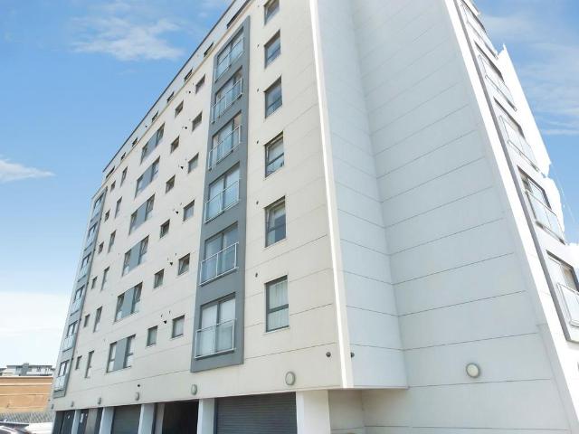 Broadway, Peterborough, PE1 2 bed apartment to rent £1,050 pcm £242 pw
