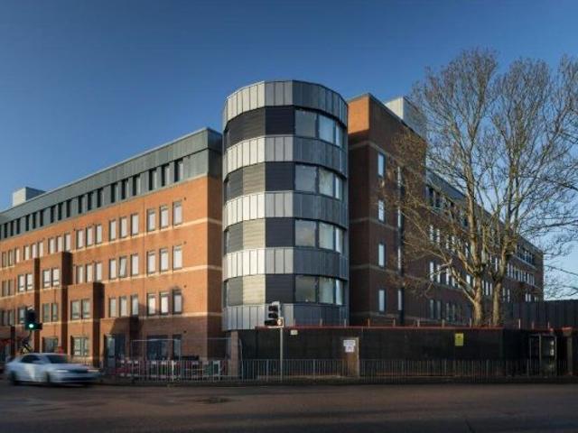 Broadway, Peterborough PE1, 2 bed flat to rent, £995 pcm | PrimeLocation