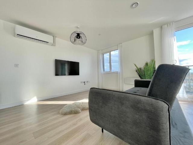 Broadway, Peterborough PE1 2 bed penthouse to rent £1,250 pcm £288 pw