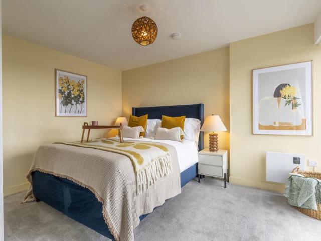Broadway Residences, Broad Street, Birmingham, B15 1BF, United Kingdom | 2 bed apartment for rent #140654634 | Rentberry