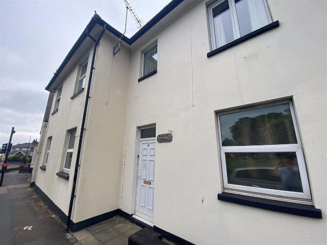 Broadway, Sandown PO36, 2 bed flat to rent, £725 pcm | PrimeLocation