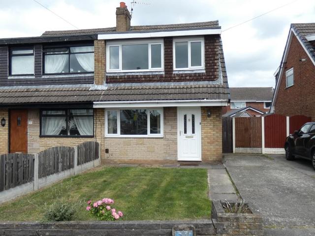 Broadwood Drive, Preston PR2 3 bed semi detached house to rent £995 pcm £230 pw
