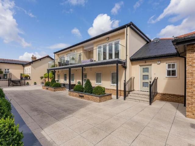 Brocas Street, Eton SL4 2 bed apartment to rent £3,500 pcm £808 pw