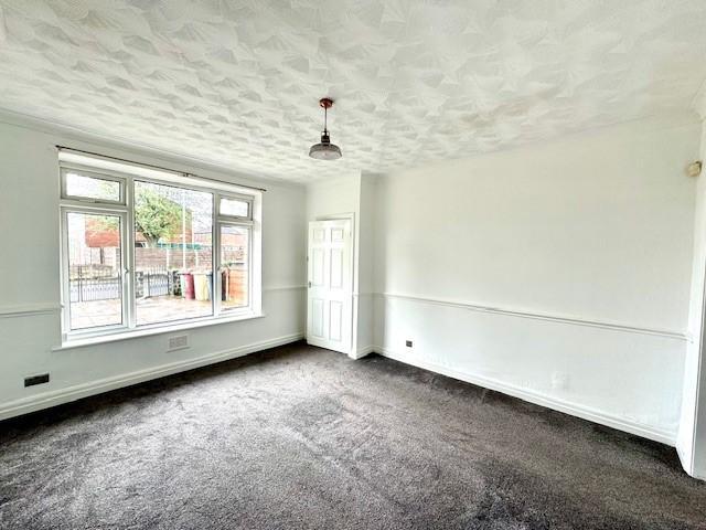 Brock Avenue, Bolton, BL2 3 bed house to rent £1,100 pcm £254 pw