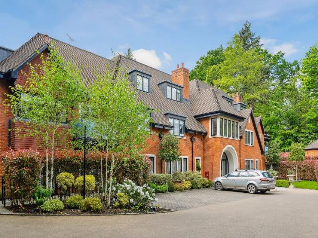 Brockenhurst Road, Ascot SL5, 3 bed penthouse to rent, £9,000 pcm | PrimeLocation