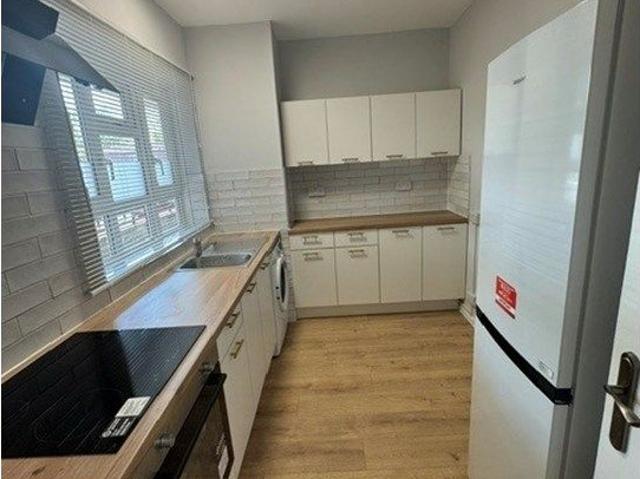 Brockham House, London SW2, 2 bed flat to rent, £2,100 pcm | PrimeLocation