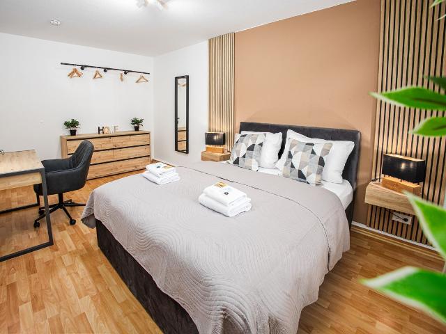 BROCKHEUS Apartments: Central Essence Apartment Two Bedrooms Kitchen Parking Washing Machine Smart TV Wi Fi, Magdeburg Amsterdam Apartments for Rent