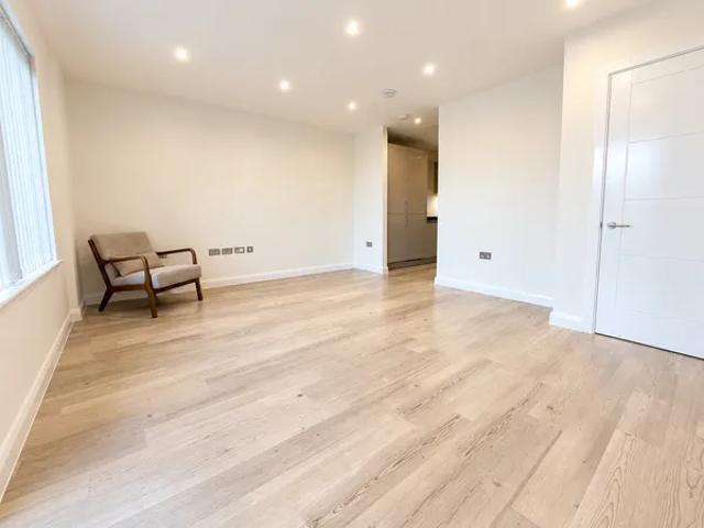 Brocklebank Mansions, Barking, IG11, Property for rent