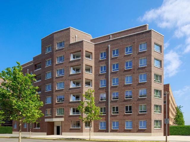 Brocklebank Mansions, Fielders. 3 bed apartment to rent £2,305 pcm £532 pw