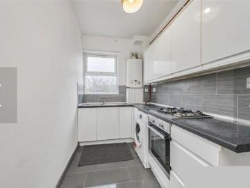 Brockley, Lewisham, London SE4, 3 bed flat to rent, £2,595 pcm | PrimeLocation