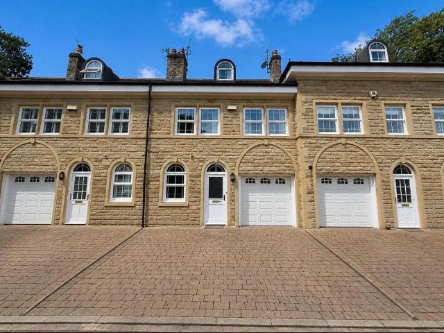 Brodrick Drive, Ilkley, West. 4 bed house to rent £2,800 pcm £646 pw