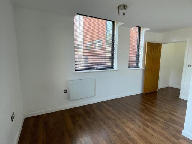 Bromham Road, Bedford MK40 1 bed flat to rent £975 pcm £225 pw